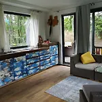 Cottage Mit Pool Und Grossem Garten