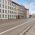 Apartment Fuer 13 Gaeste, 2 Baeder, 2 Loggia\'S, Leipzig Zentrum Ost