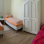 Die Senfbude - Wunderschoene Apartments Fuer 4 Personen Mit Terrasse & Stellplatz