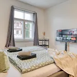 Homy I Stylisches Retroapartment Netflix & Wlan