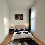 Zu Fuss Ins Zentrum, Nahe Arena