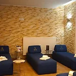 Best Western Plus Royal Suites