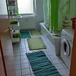 2 Zimmer Wohnung In Ruhiger Lage