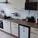 2 Zimmer Wohnung In Ruhiger Lage