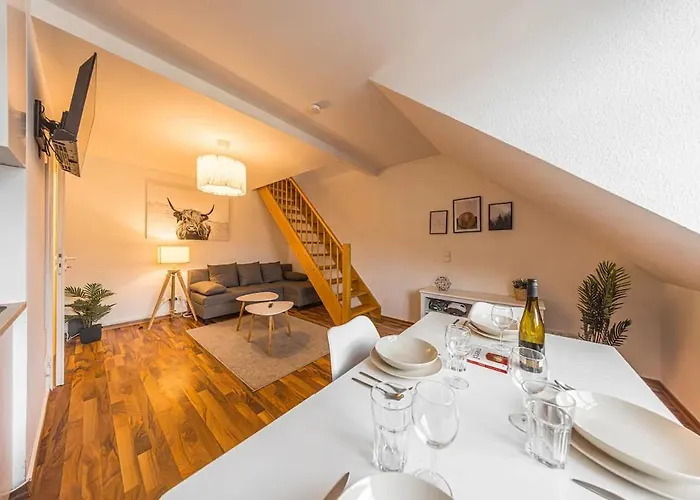 Grosszuegige Helle 3 Zimmer-Wohnung Zentrumsnah