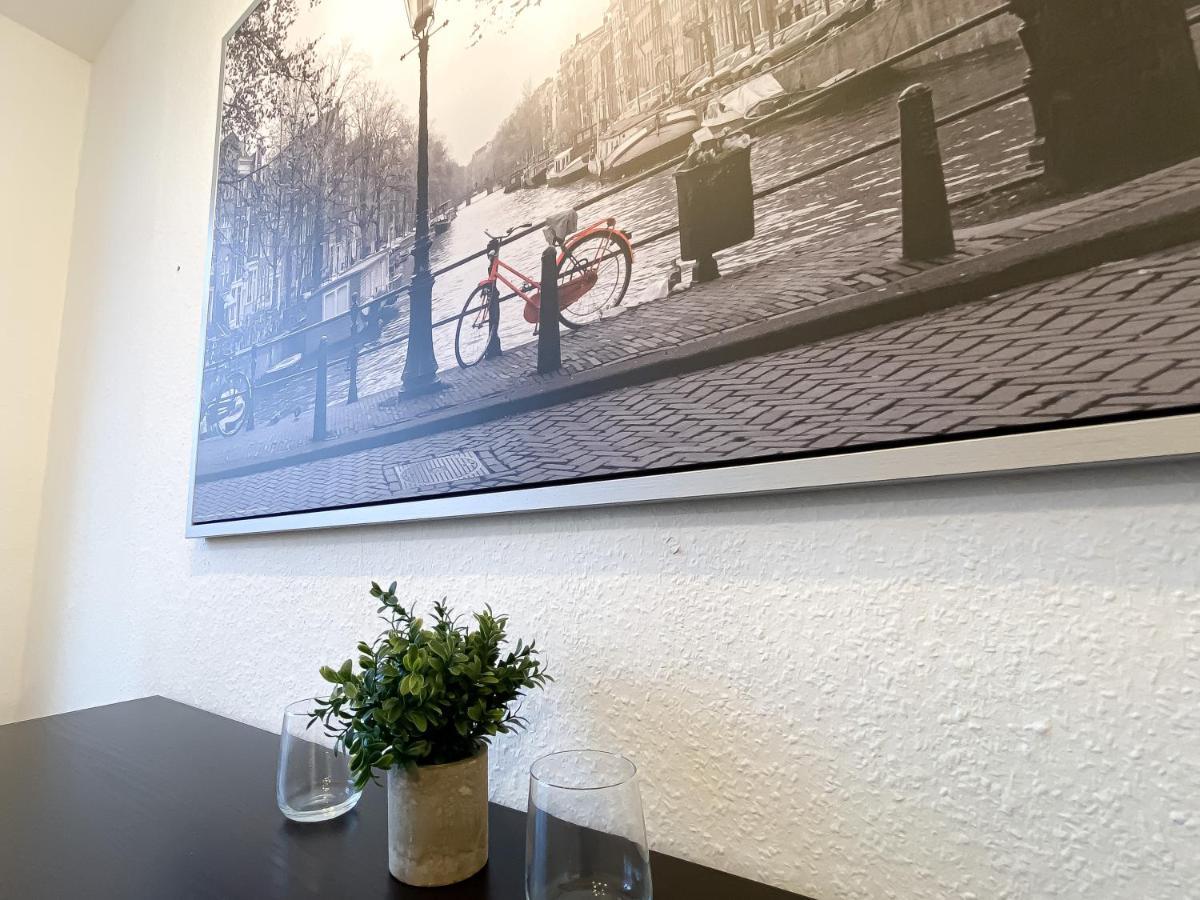 Komfortables Nah An Porsche & Flughafen - Schreibtisch, Sehr Schnelles Internet & Queensize-bett Appartement Leipzig
