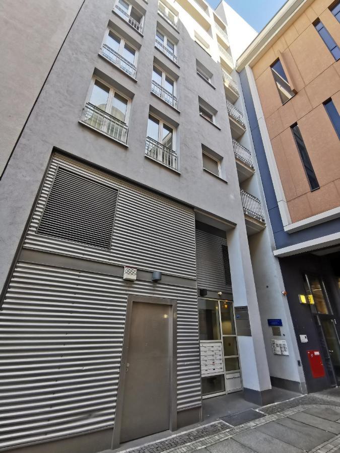 Suiteable Living - Modern, Zentral, Balkon, Netflix Appartement *