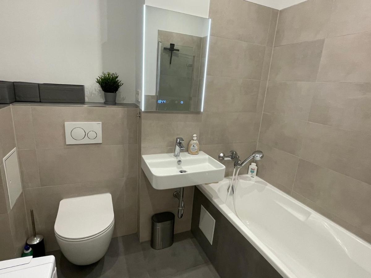 Zentrumsnahe Leipzig-Apartments, Nahe Ufz Und Bmw Inkl Parkplatz Und Fahrraeder Appartement *