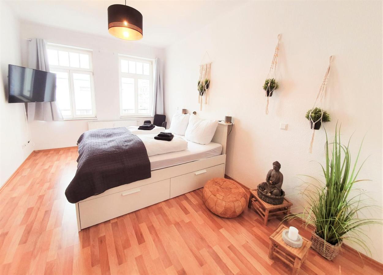 Appartement Stilvolles Mit 2 Schlafzimmern & Balkon - Nahe Flughafen, Porsche Und Messe