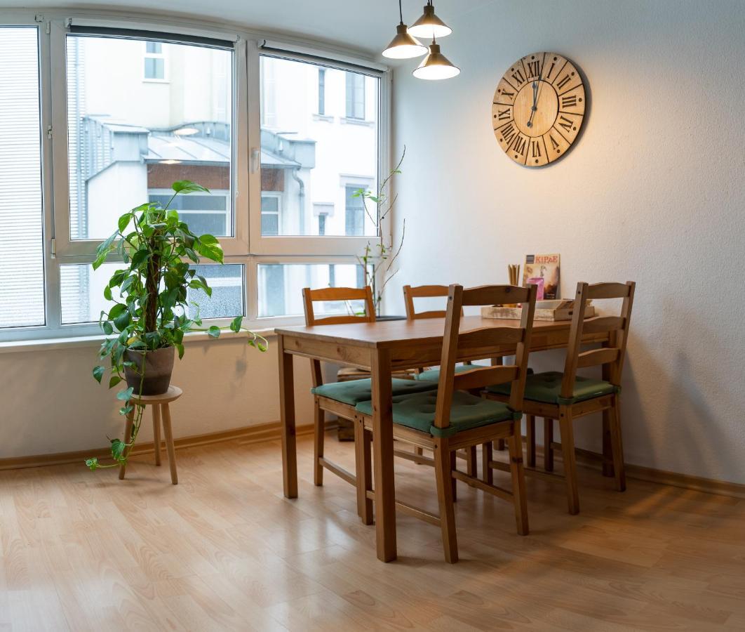 Appartement Suiteable Living - Modern, Zentral, Balkon, Netflix