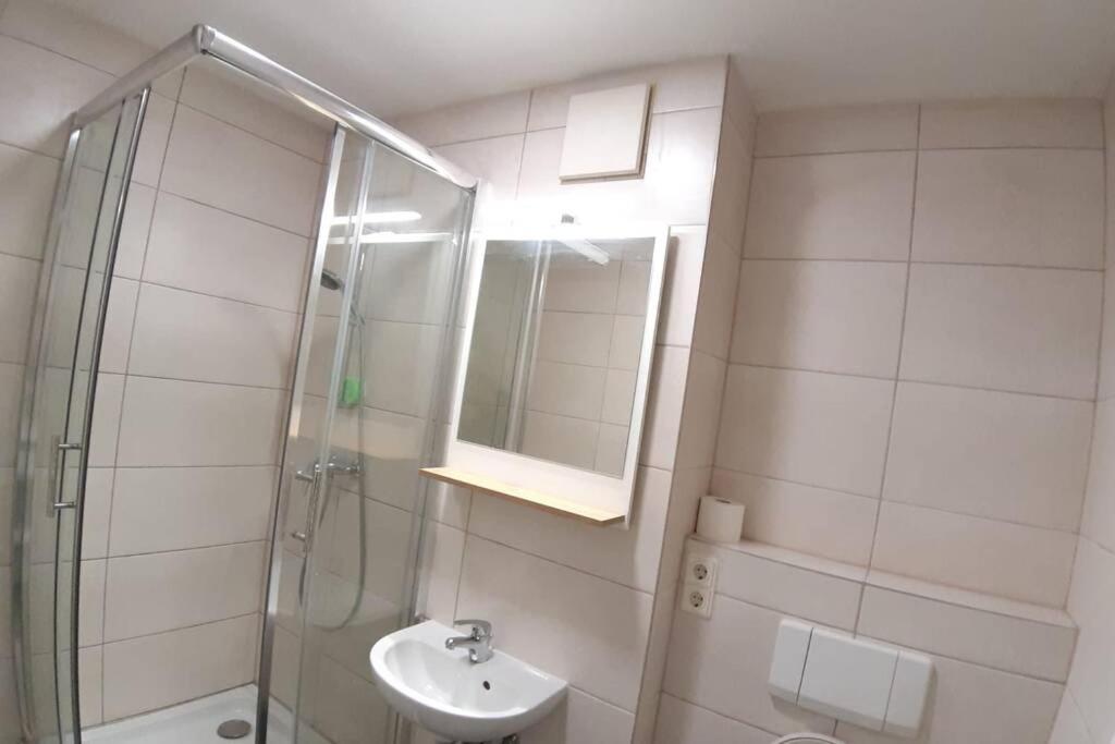 Lea Luxus-3-raum-wohnung Mit Tiefgarage Appartement