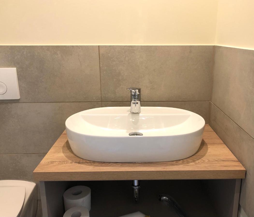 Senfbude - Wunderschoene Fuer 4 Personen Mit Terrasse & Stellplatz *