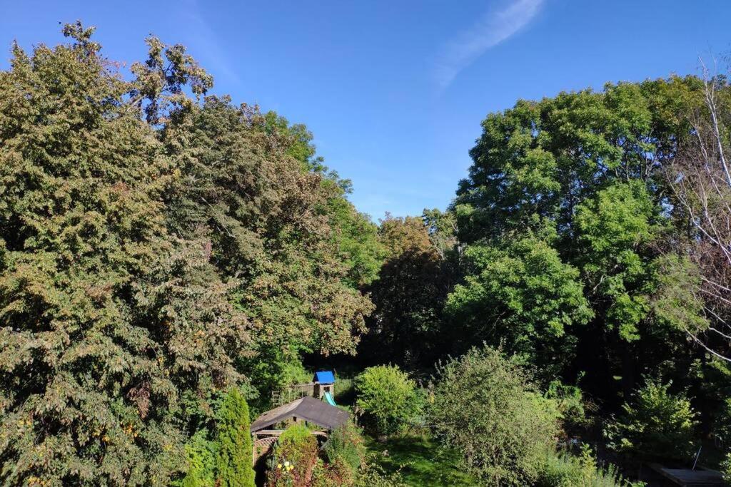 Appartement Mit 123qm Fuer 8 Personen Mit Sehr Grossem Garten, Einfache Innen-ausstattung