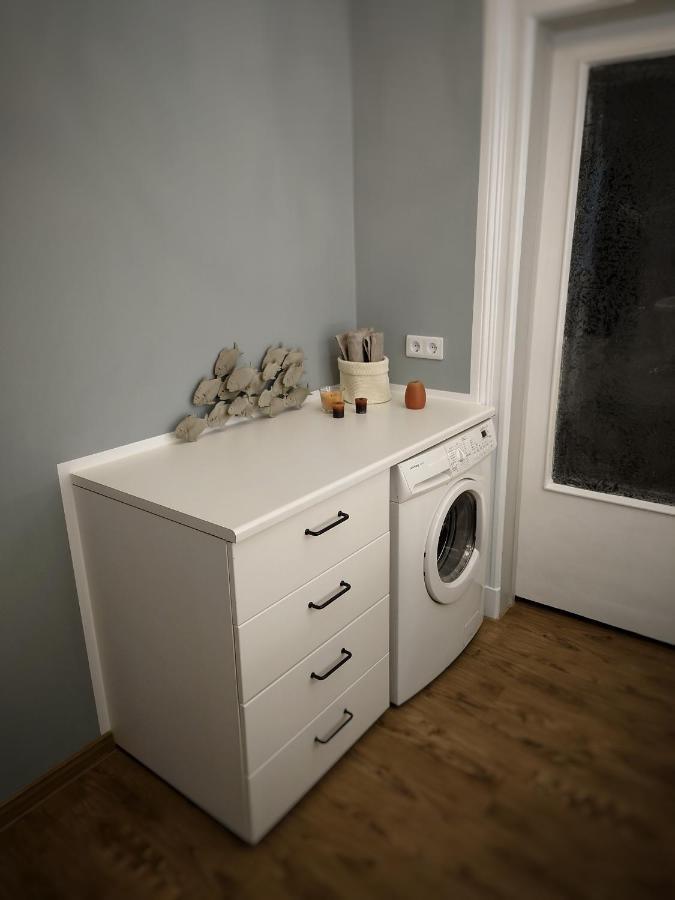 Appartement Flat In Neo Country Style Aus Gruenderzeit Bis 6 Person *