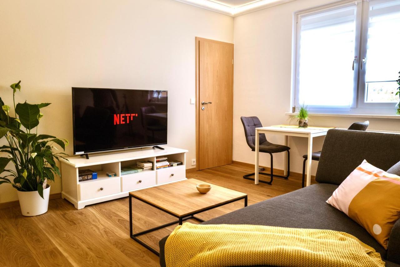 Zentrumsnahe Leipzig-Apartments, Nahe Ufz Und Bmw Inkl Parkplatz Und Fahrraeder Appartement