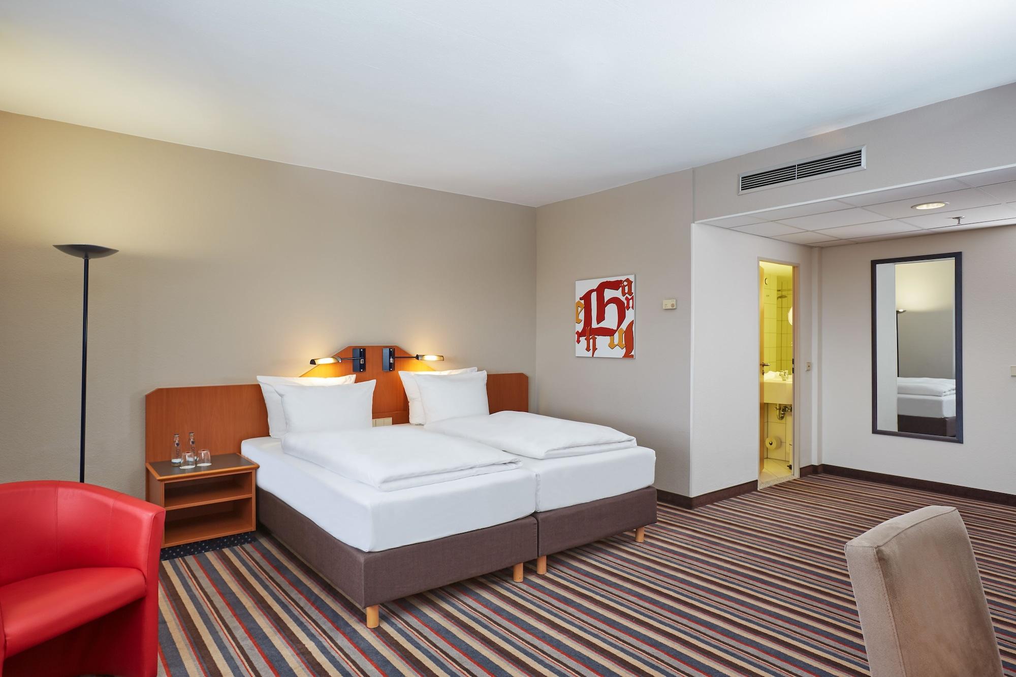 Hotel H+ 4*