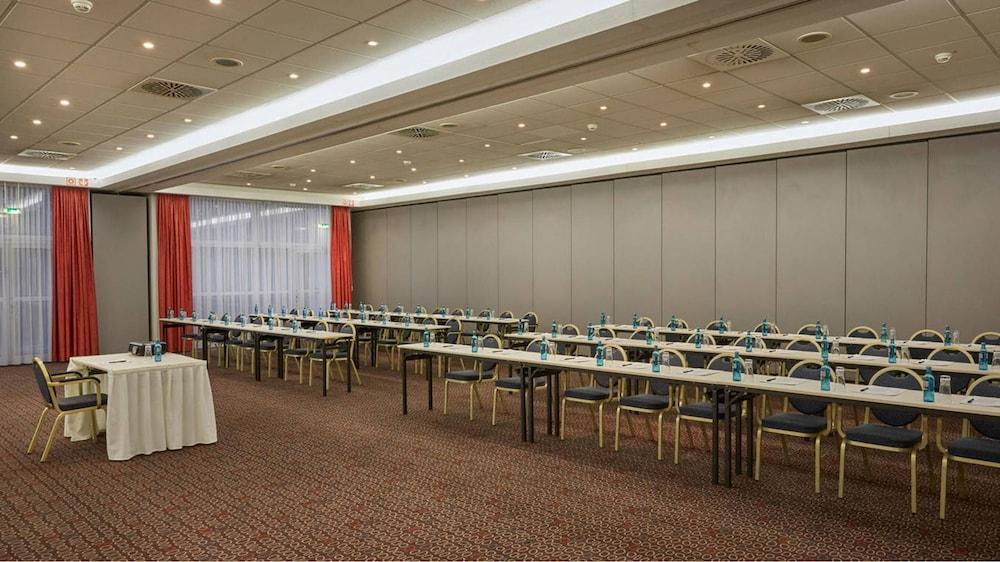 H+ 4* Leipzig