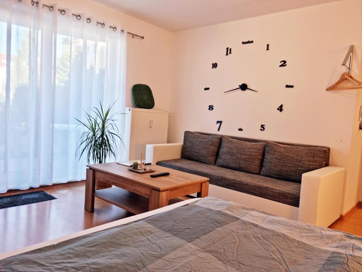 Appartement Brise Business Nahe Leipziger Messe - Porsche - Bmw - Dhl - Wlan - Parkplatz - Business Travelers Only *