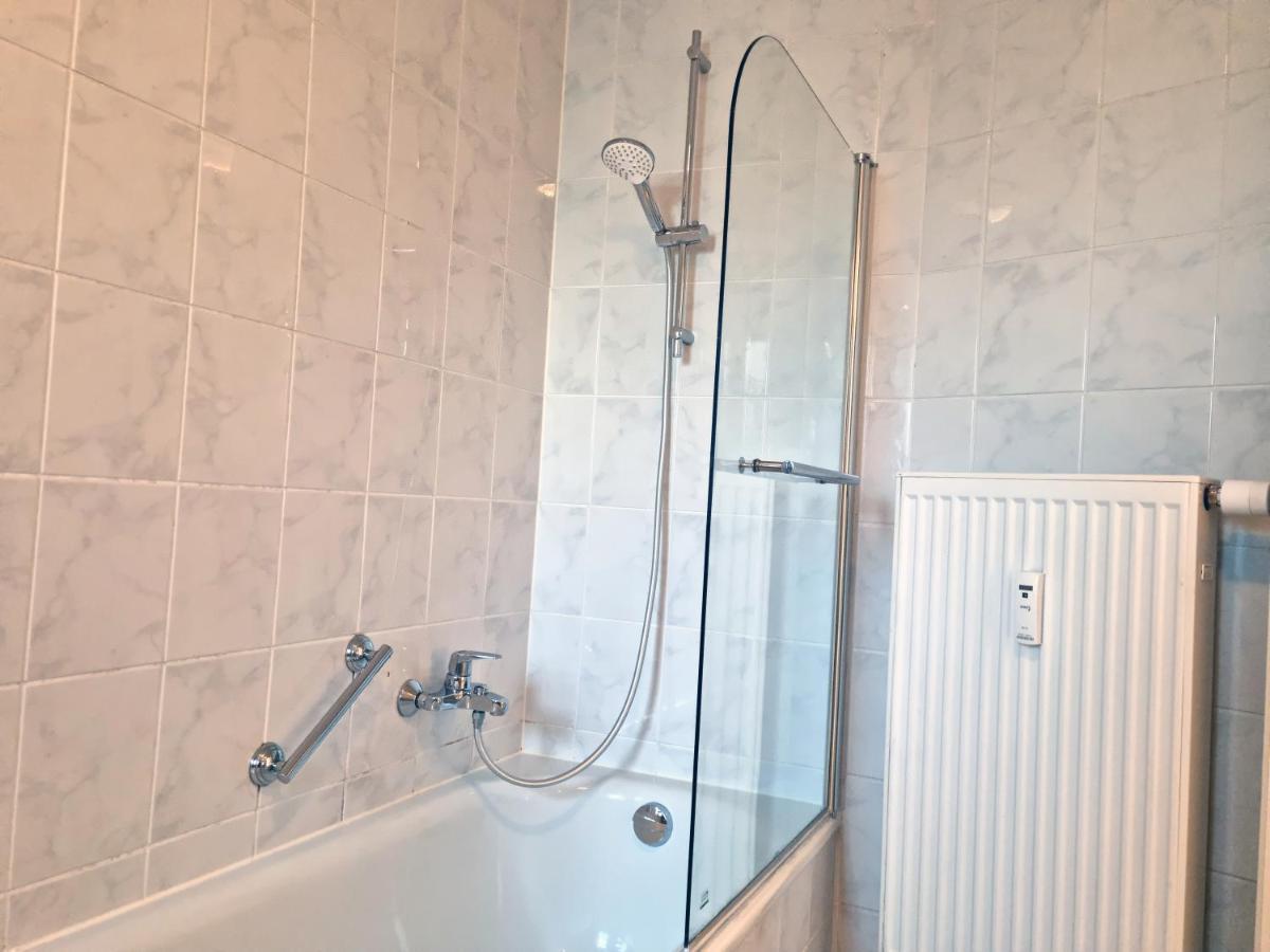 Appartement Brise Business Nahe Leipziger Messe - Porsche - Bmw - Dhl - Wlan - Parkplatz - Business Travelers Only