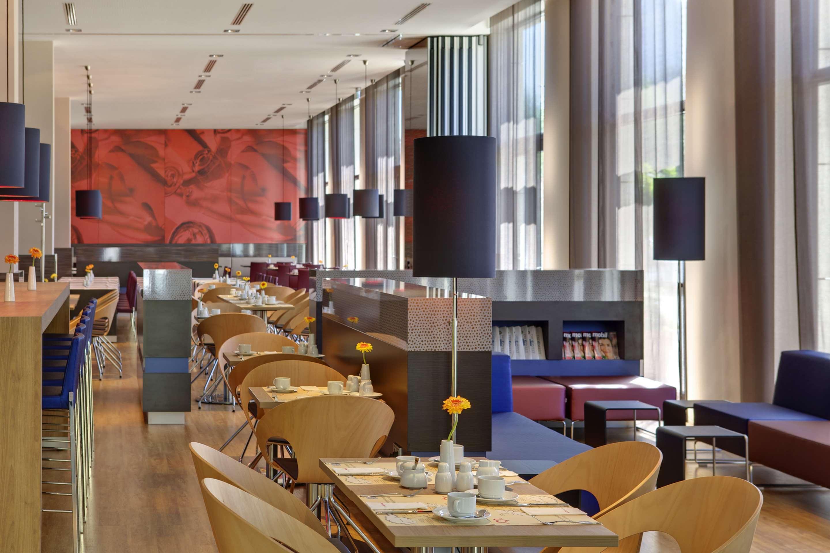 Intercityhotel Hotel 4*