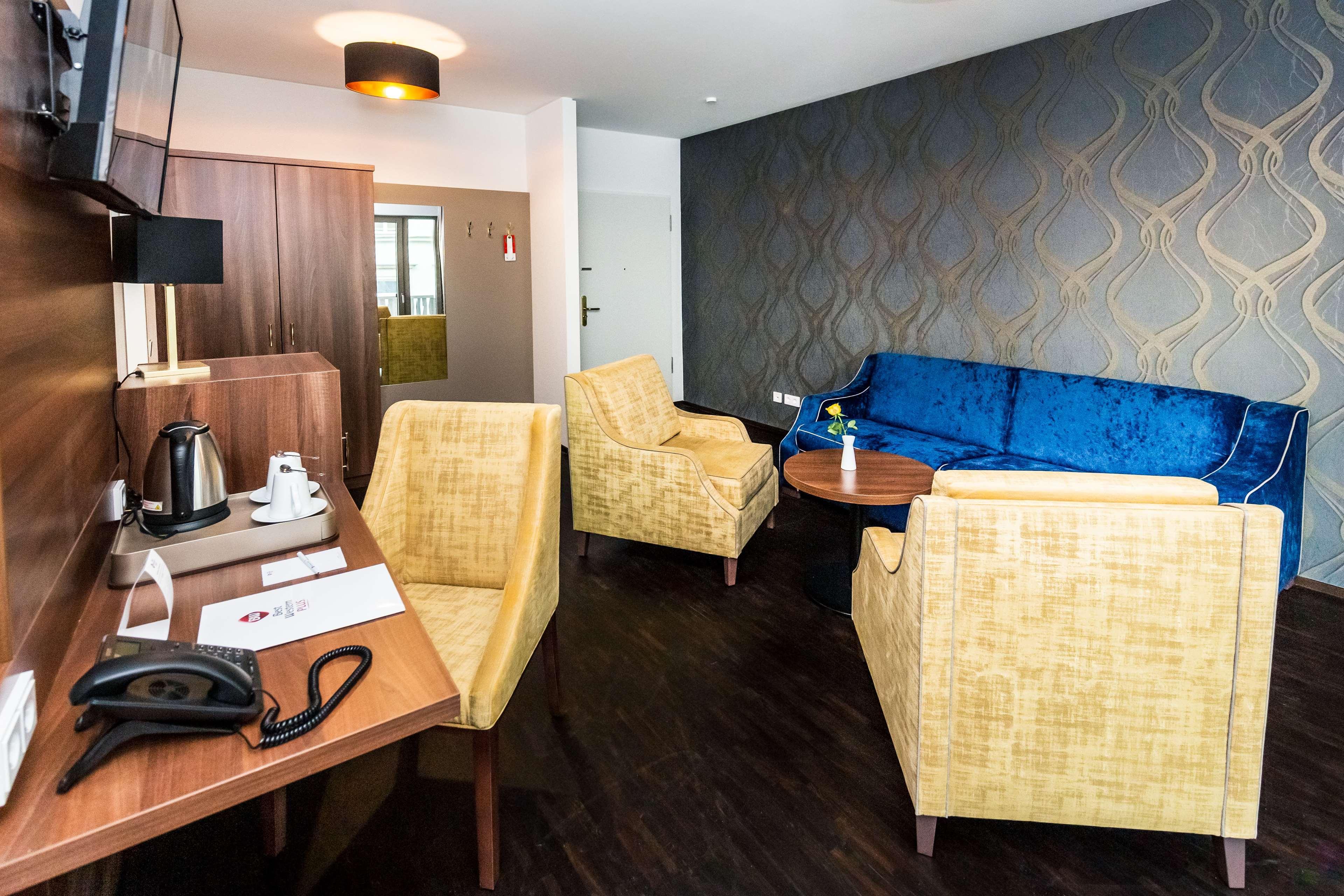 Hotel Western Royal 4*
