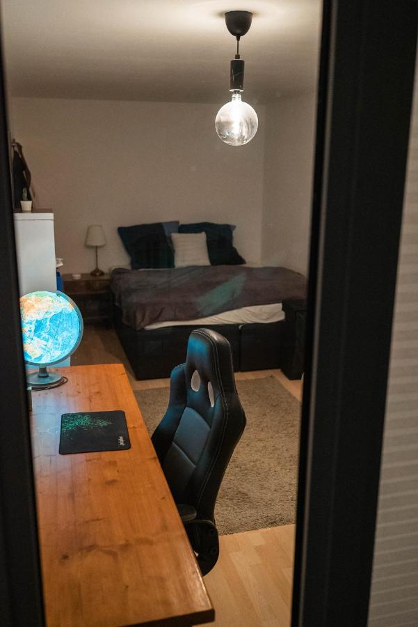 Appartement Ruhiges Mit Grossem Balkon Und Stellplatz