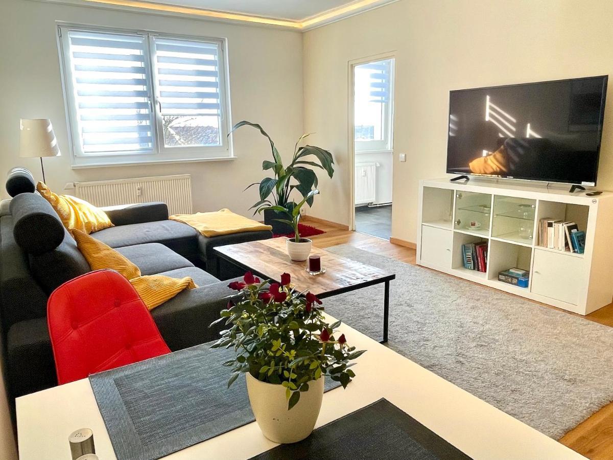 Zentrumsnahe Leipzig-Apartments, Nahe Ufz Und Bmw Inkl Parkplatz Und Fahrraeder * Leipzig