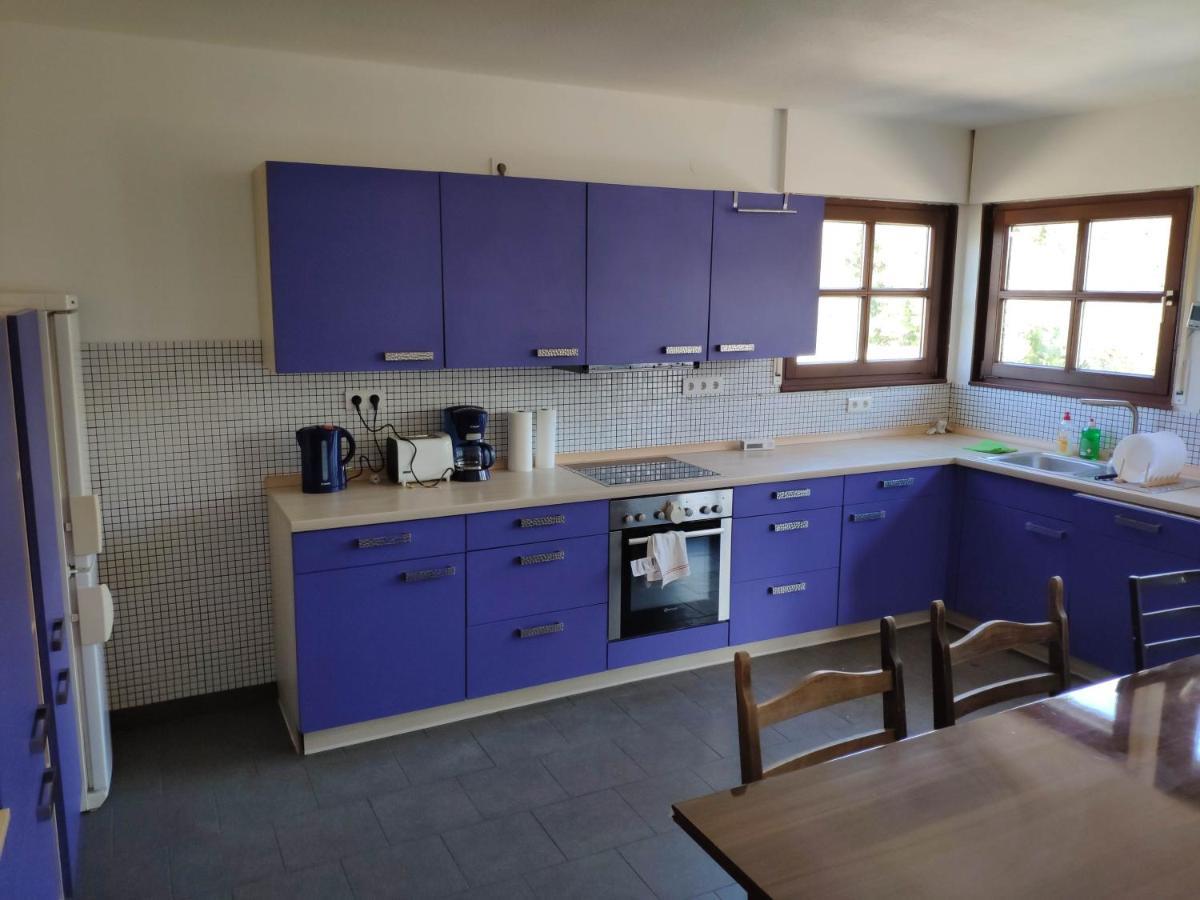 Mit 123qm Fuer 8 Personen Mit Sehr Grossem Garten, Einfache Innen-ausstattung
