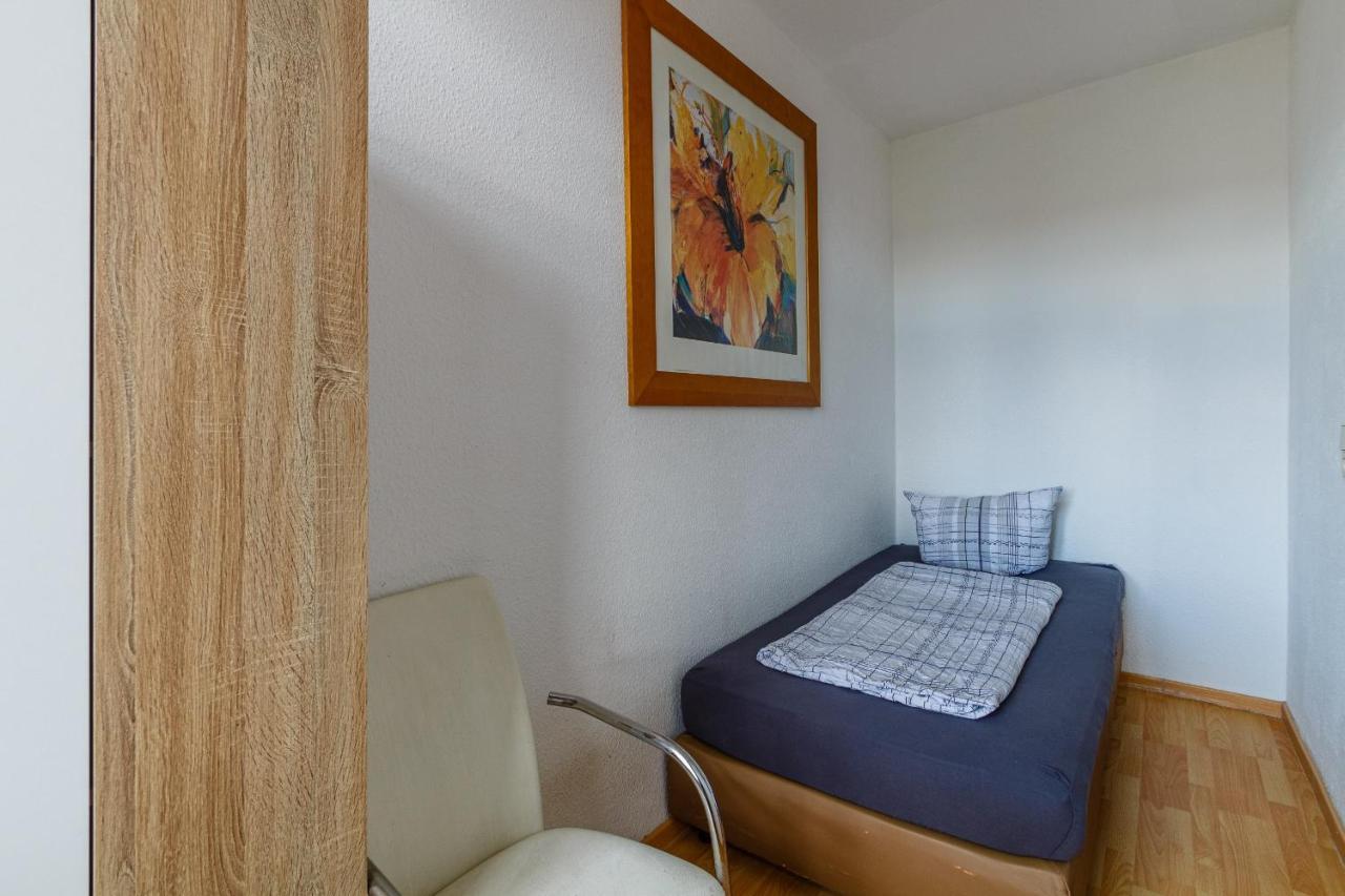 Apartment Monteurwohnung In Neuschoenefeld *