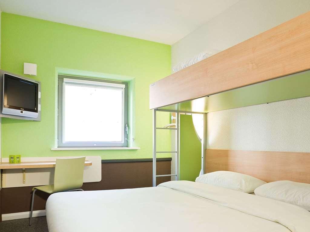 Ibis Budget Hotel *