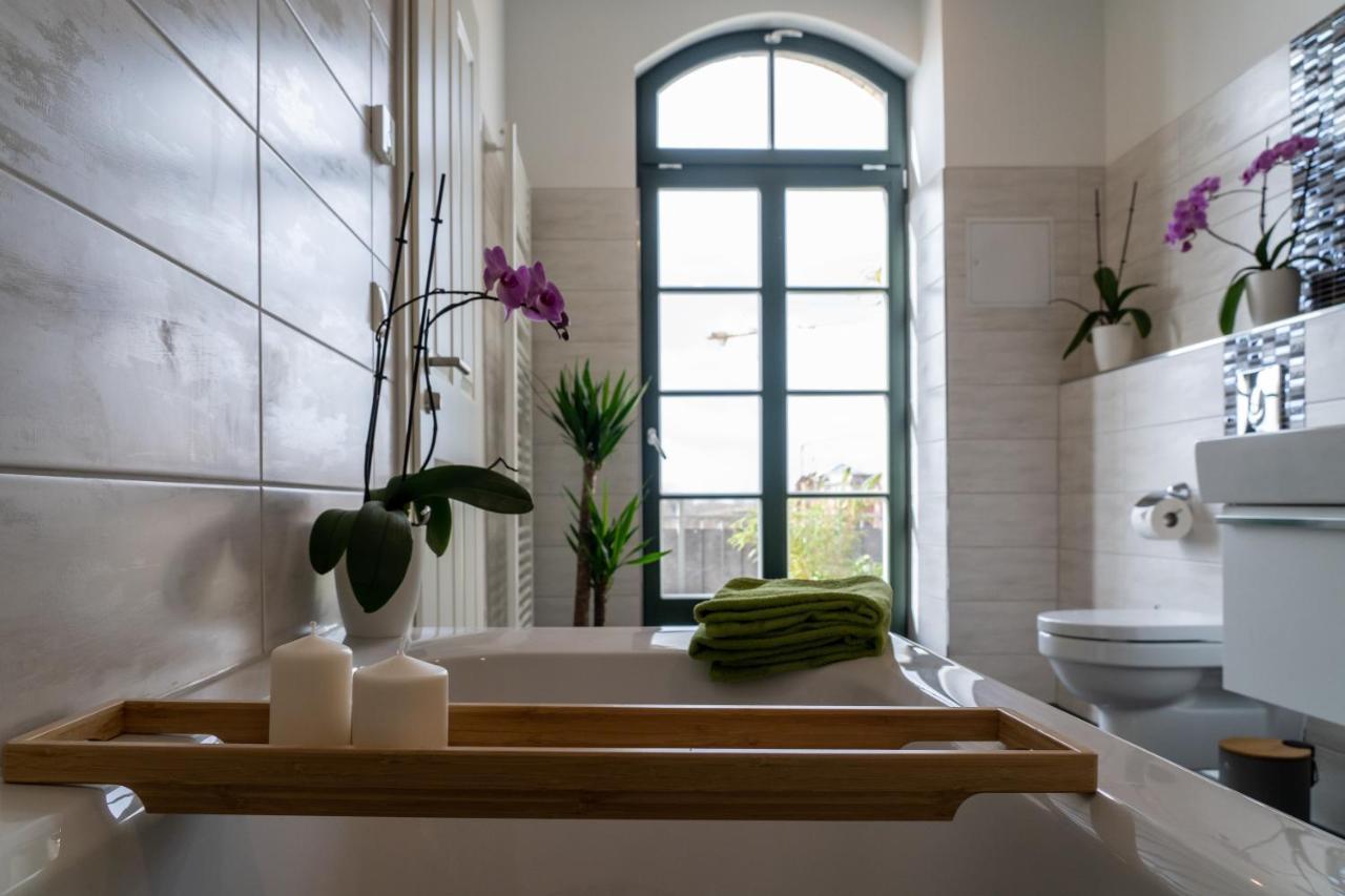 Appartement Koenig Residenz Nahe Bmw , Porsche , Dhl Und Messe