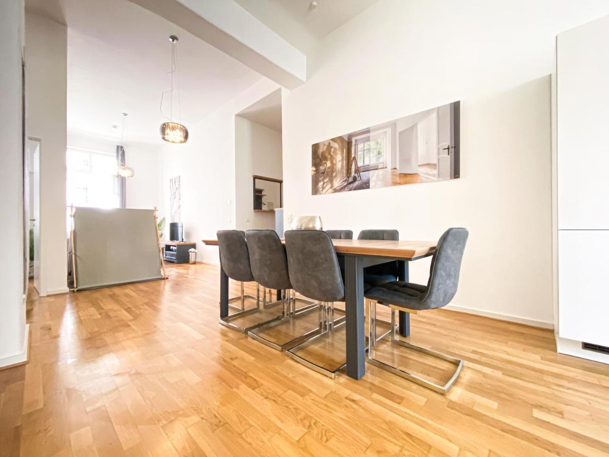 Apartment Grosse 3-raum Luxus-unterkunft Mit 2 Badern, Waschtrockner & Kostenfreier Tiefgarage In Innenstadtnahe *