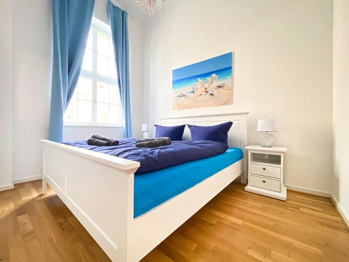 Apartment Grosse 3-raum Luxus-unterkunft Mit 2 Badern, Waschtrockner & Kostenfreier Tiefgarage In Innenstadtnahe *