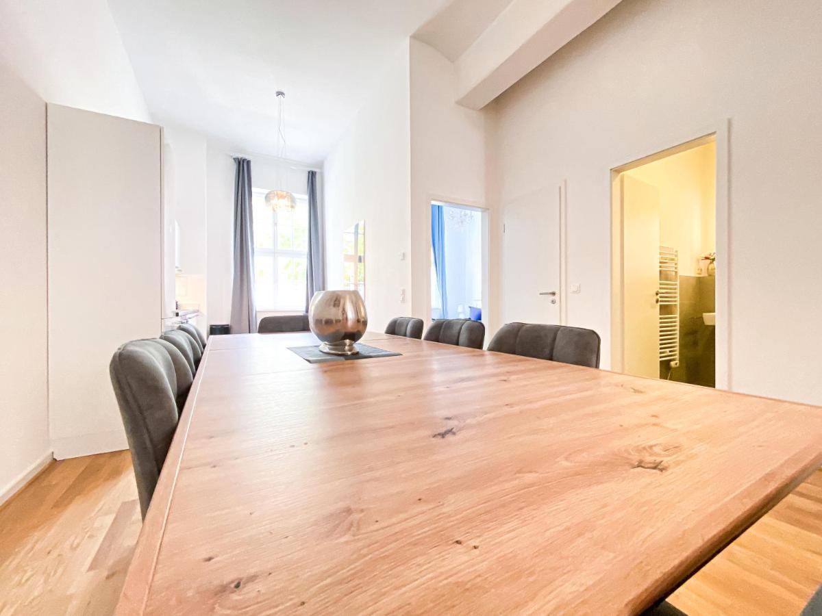 Grosse 3-raum Luxus-unterkunft Mit 2 Badern, Waschtrockner & Kostenfreier Tiefgarage In Innenstadtnahe Apartment *