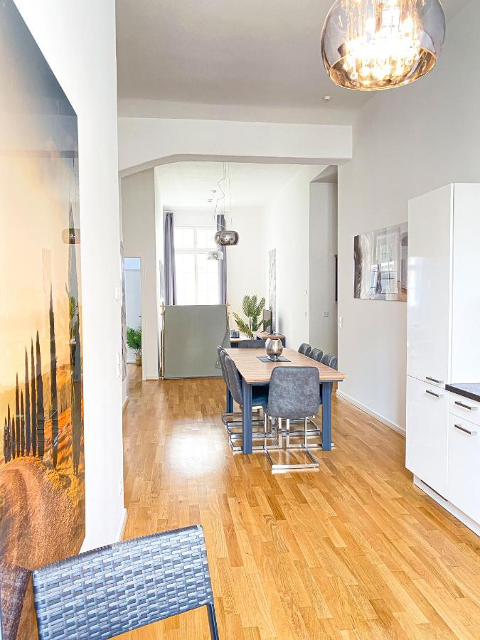 Apartment Grosse 3-raum Luxus-unterkunft Mit 2 Badern, Waschtrockner & Kostenfreier Tiefgarage In Innenstadtnahe Leipzig