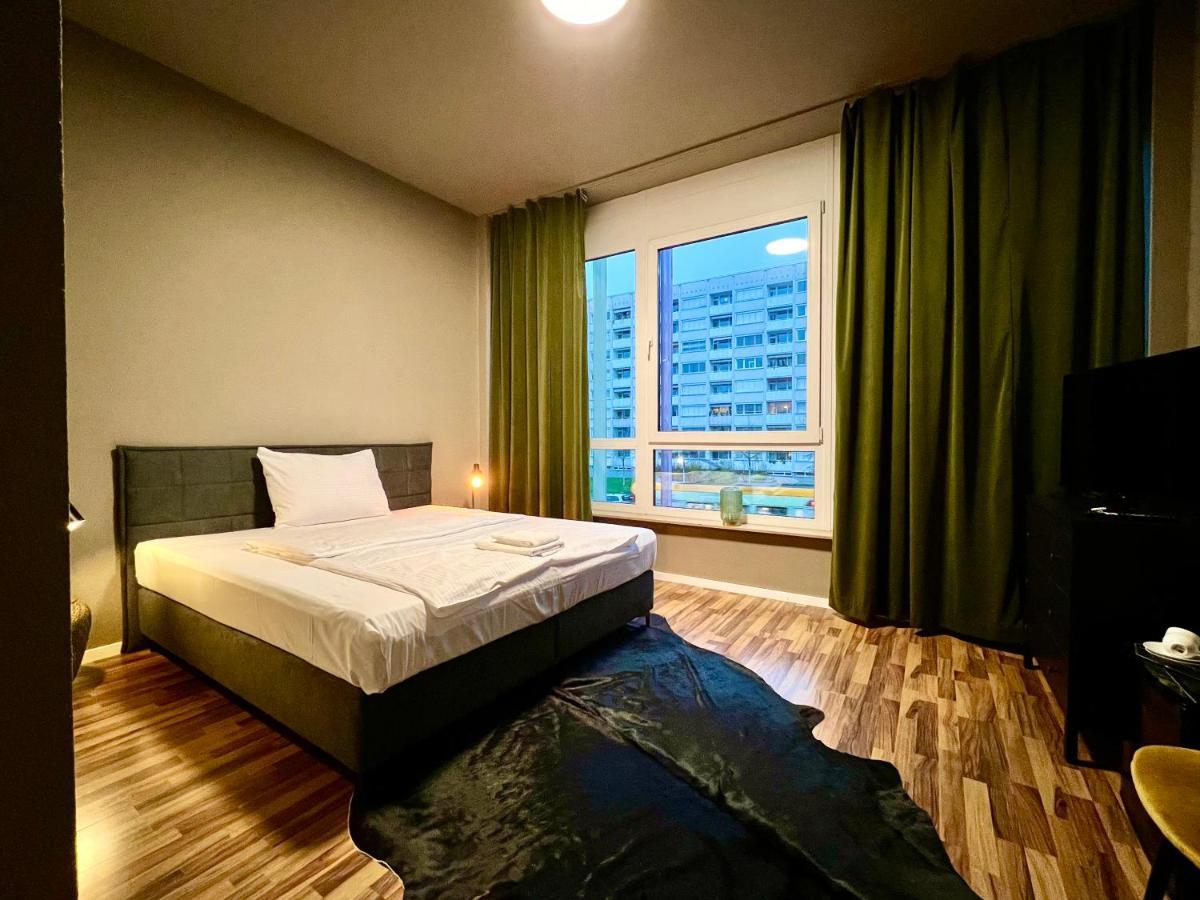 N8 - By Guest house