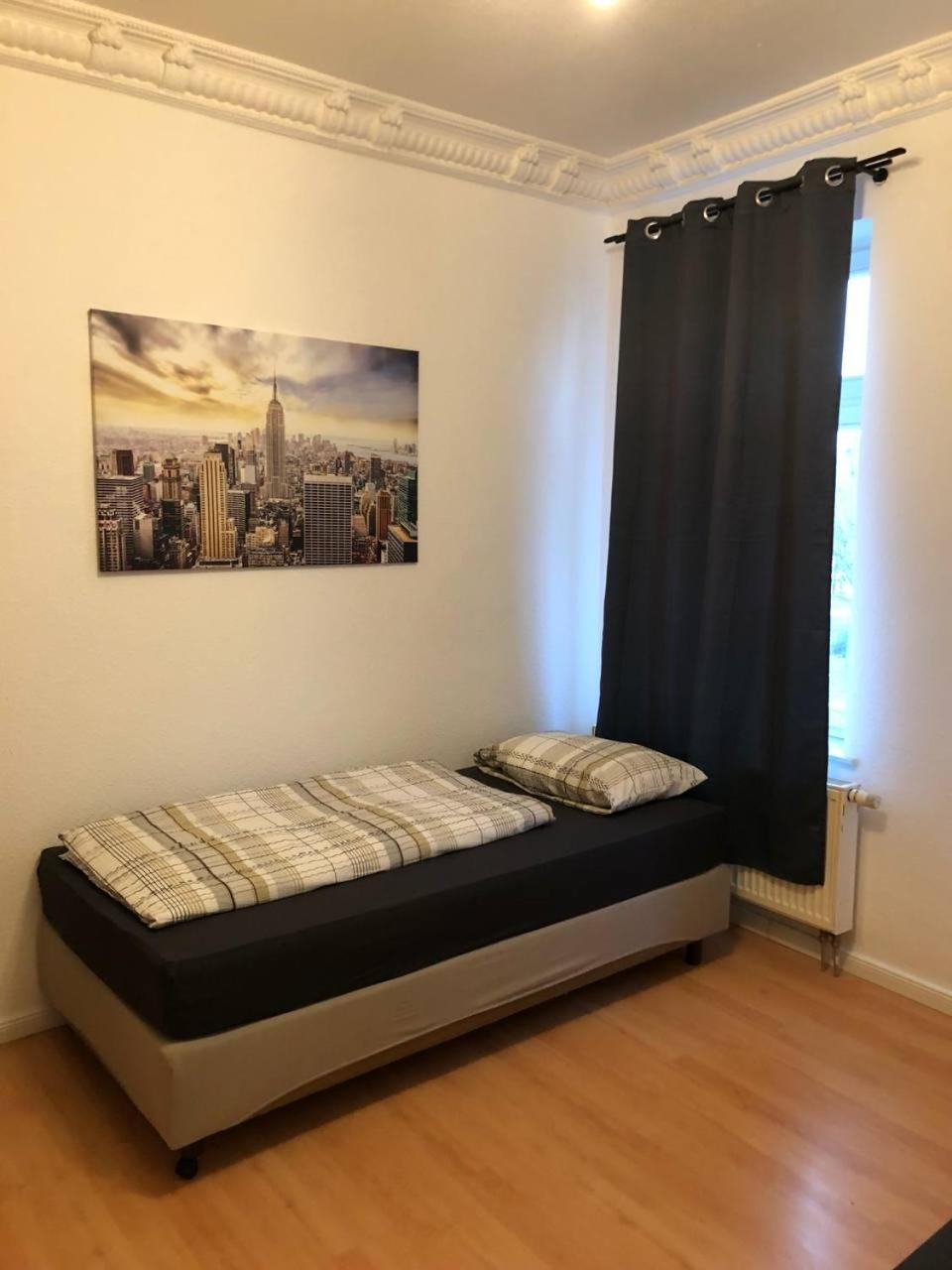 Apartment Monteurwohnung In Neuschoenefeld