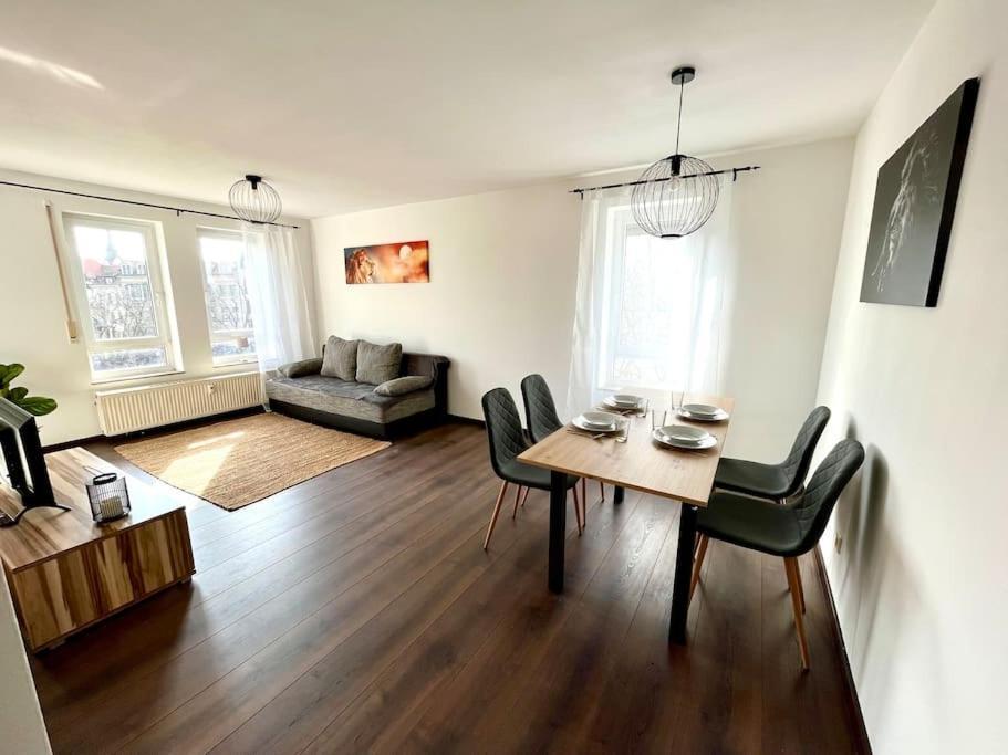 Am Puls Der Stadt, Inkl Tg-stellplatz & Balkon Appartement *
