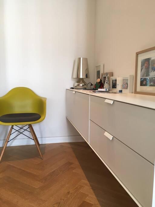 Tolle Designer In Der Suedvorstadt Apartment