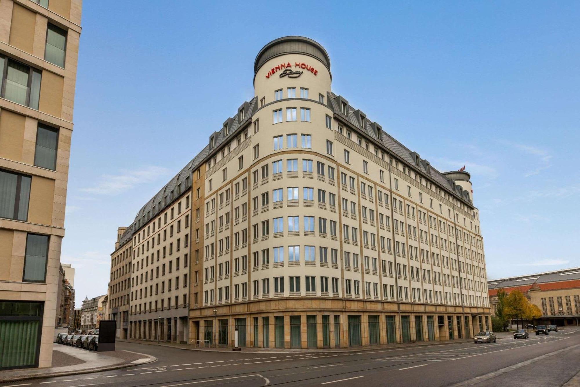 Vienna House Easy 4*
