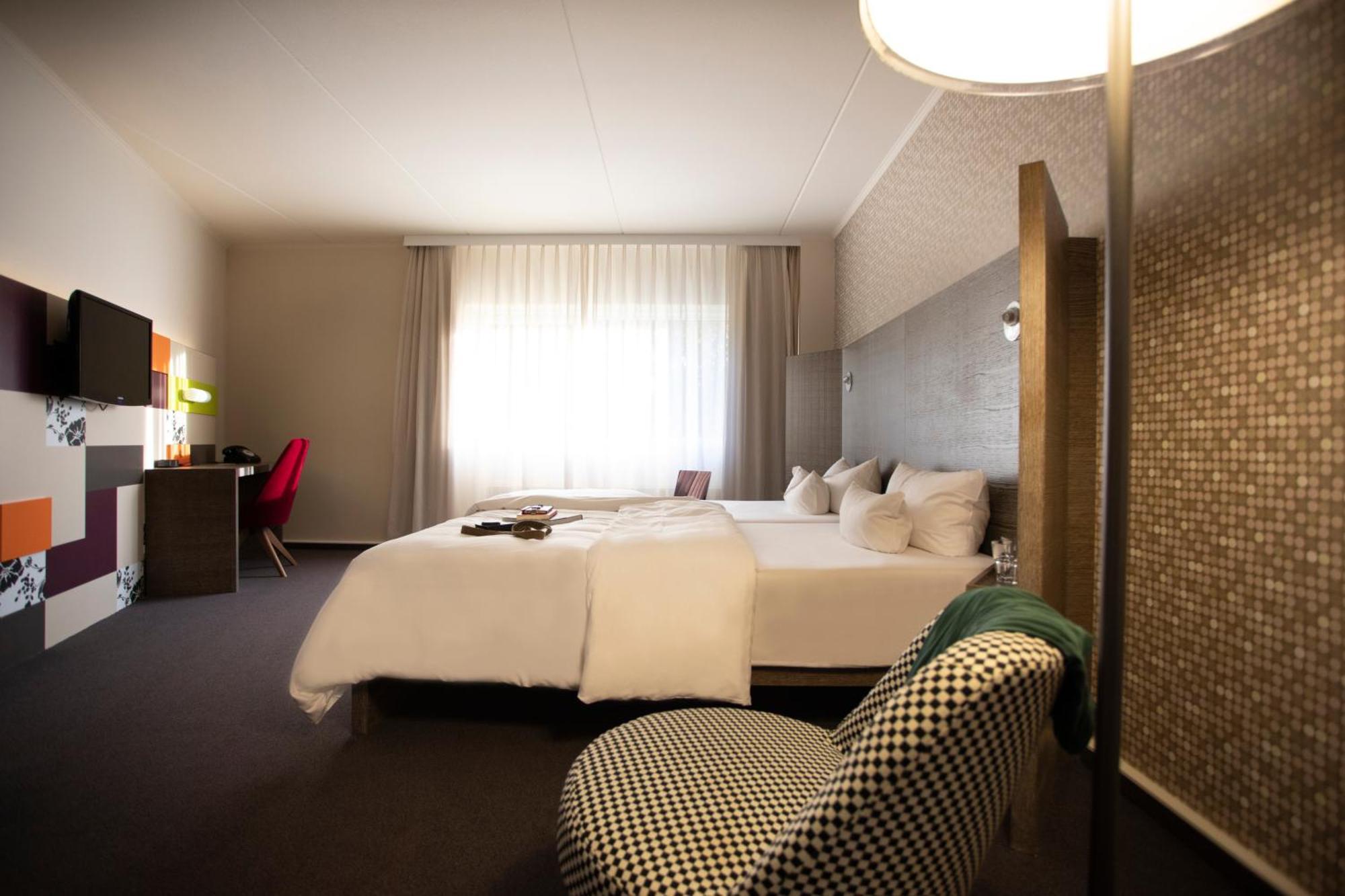 Pentahotel Hotel 4*