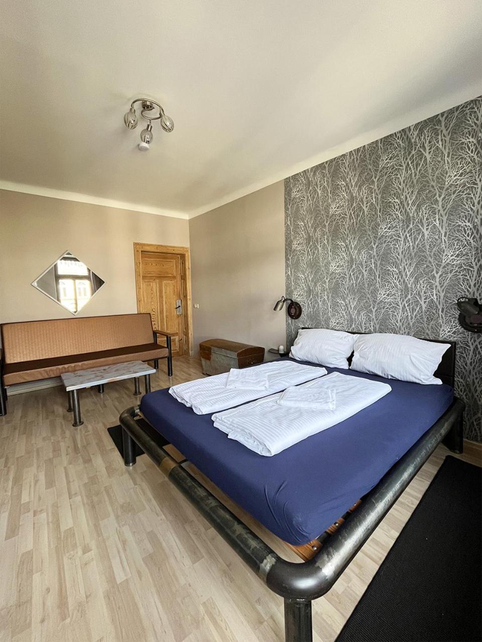 Homeplanet Hostel *