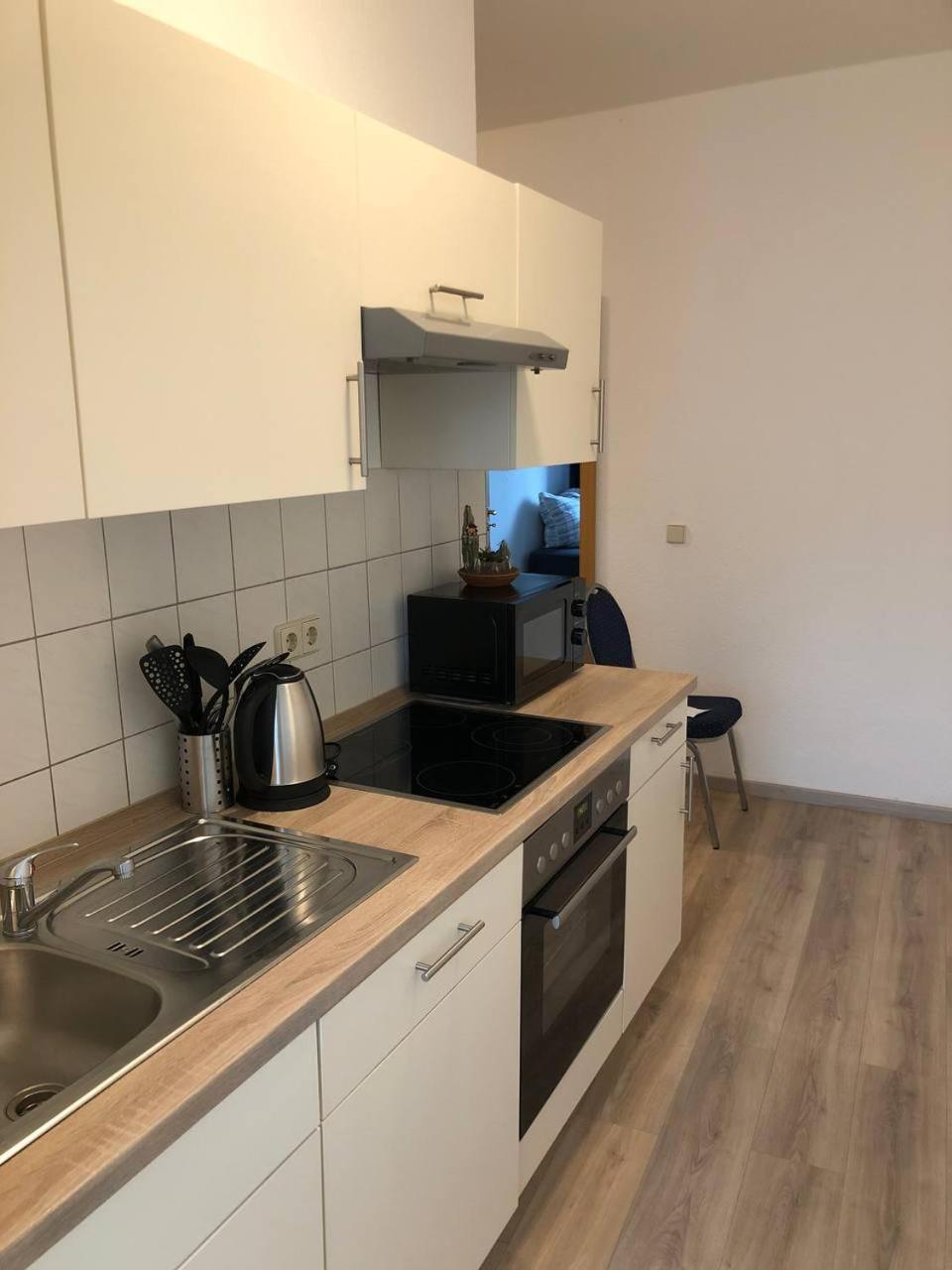 Monteurwohnung In Neuschoenefeld Apartment Leipzig