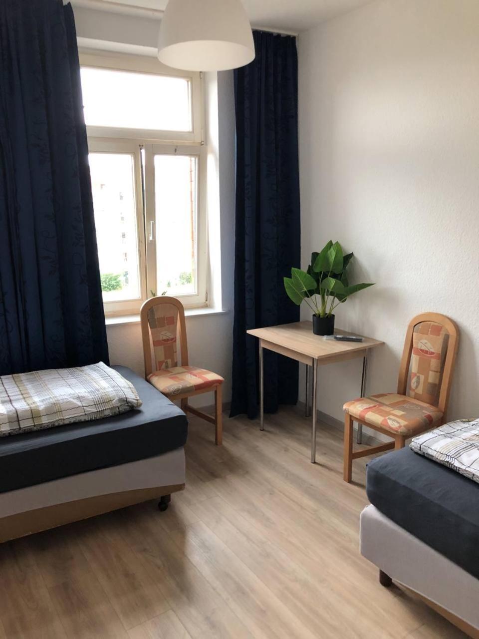 Monteurwohnung In Neuschoenefeld Apartment *