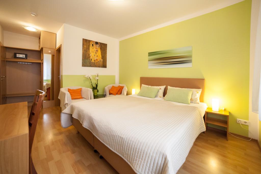 Am Gutspark Prager Gbr Appartement *
