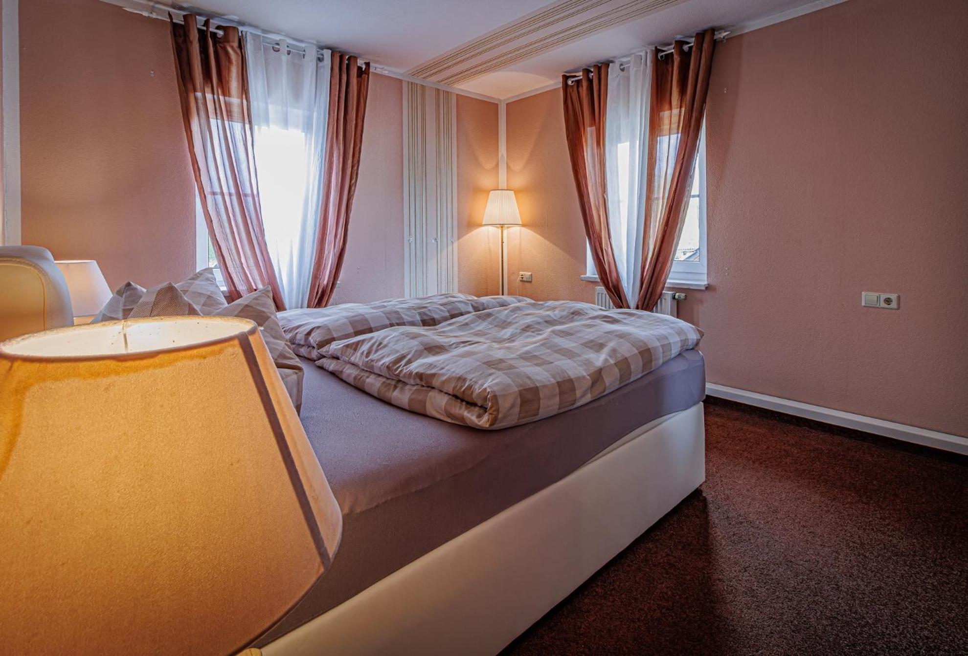 Apartment Wohnen Ueber Einem Mediterranen Restaurant,apartment 2 Oder 3 *