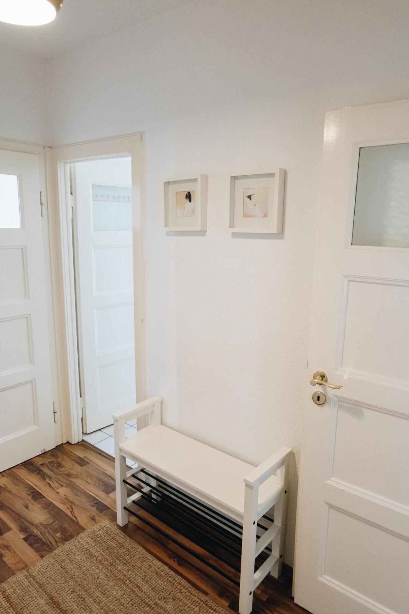Apartment Grosse Zwei Zimmer Mit Balkon *