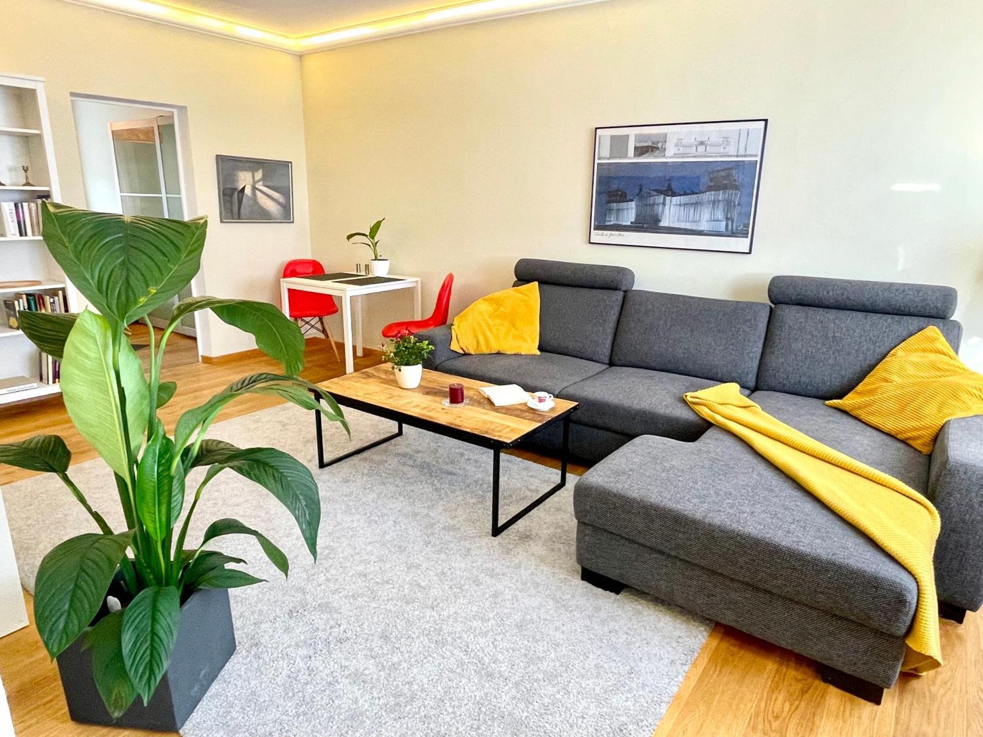 Zentrumsnahe Leipzig-Apartments, Nahe Ufz Und Bmw Inkl Parkplatz Und Fahrraeder Appartement Leipzig