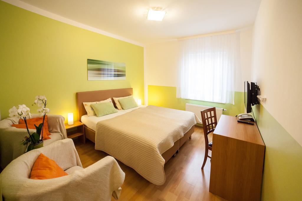 Am Gutspark Prager Gbr Appartement