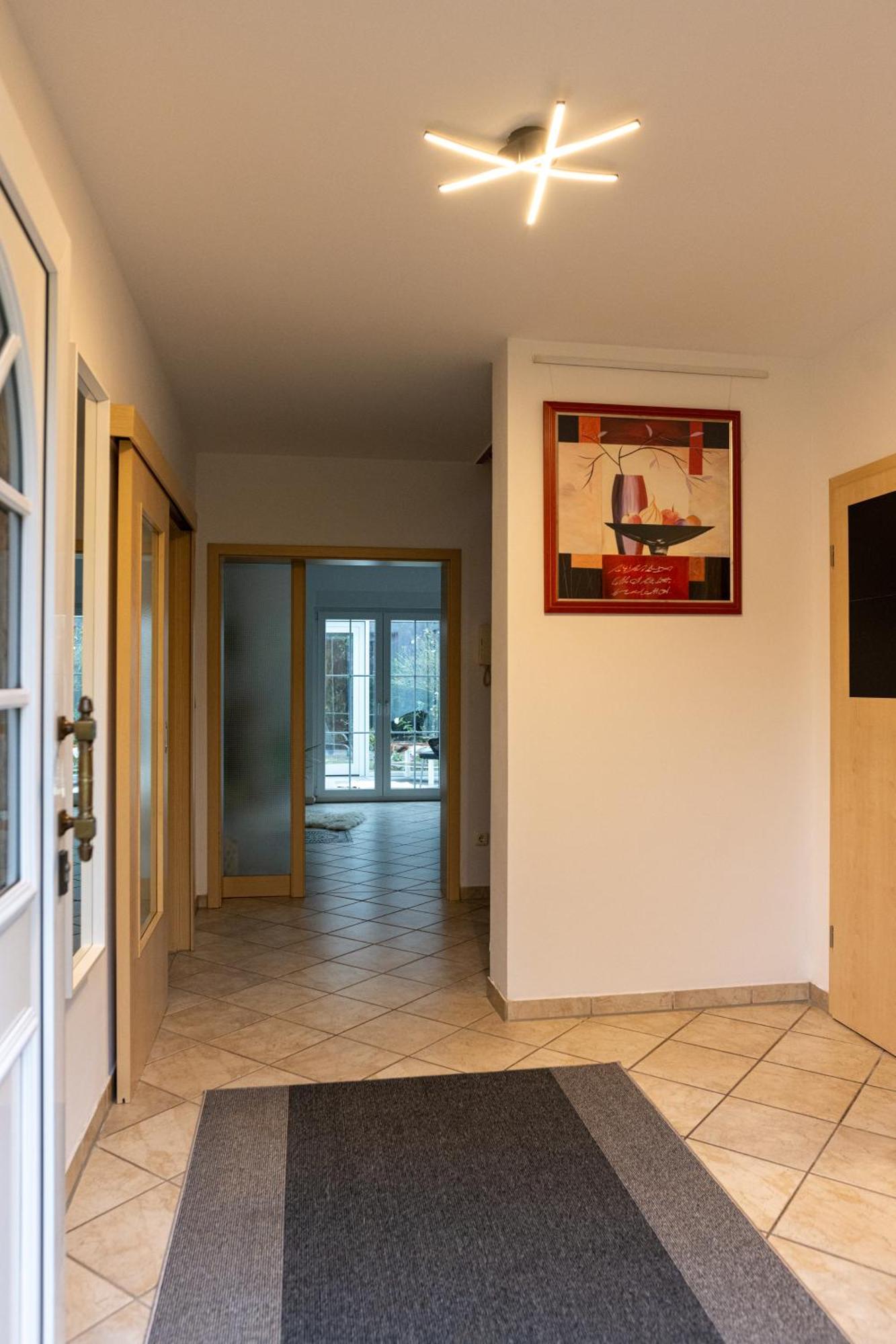 Ganzes In Mit Garage Und Fussbodenheizung Holiday home
